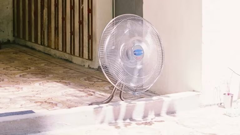 Los ventiladores son electrodomésticos muy socorridos durante las olas de calor.